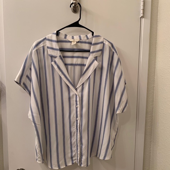 H&M button up - Picture 2 of 3